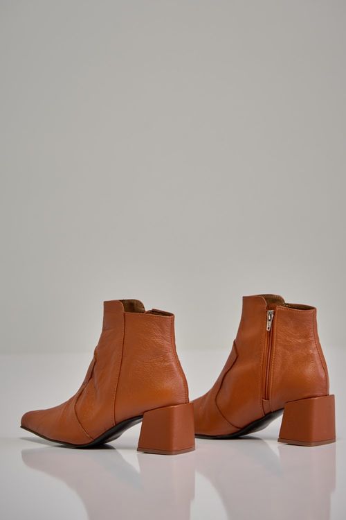 Bota bico fino feminina Patogê AC38034