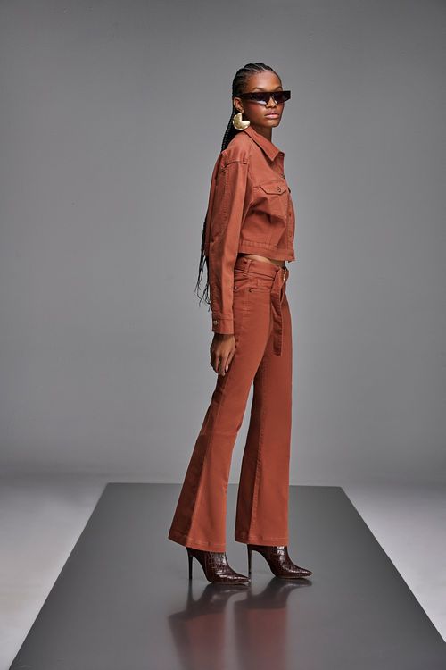 Calça Sarja Flare Feminina Patogê Curvy Cintura Alta (G4) CL38656